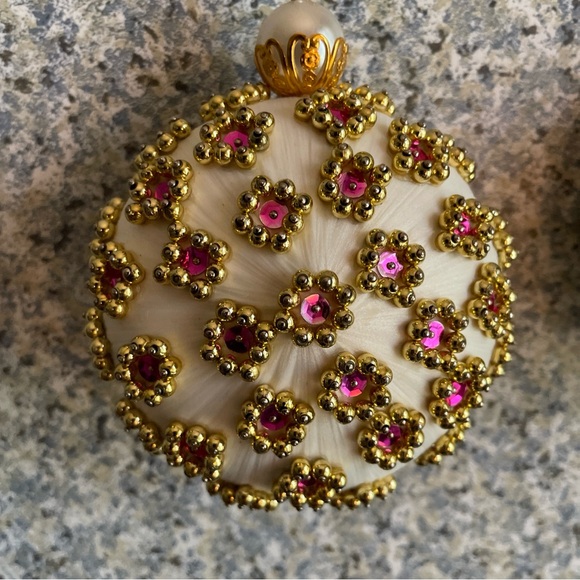 VTG, Beaded, Push Pin, Sequined, Christmas Ornaments, Handmade , Set of 3 - Picture 3 of 7